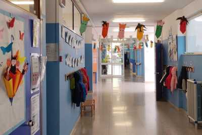 Bari, i bambini cambiano il nome della loro scuola: la El/7 diventer� "Emanuela Loi"